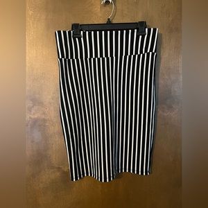 Vertical stripe pencil skirt